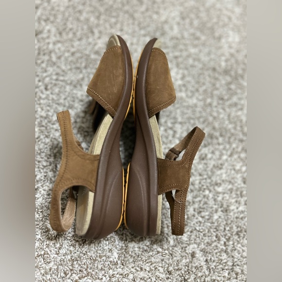 Dansko Women Sandals Iris Nubuck Comfort Leather Ankle Strap shoes EU 42 US 11.5 - Picture 6 of 8